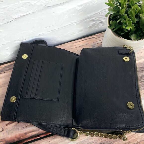 Steve Madden Black Crossbody With Gold Chain Strap Vegan Leather Small 8”x6” - Picture 9 of 10